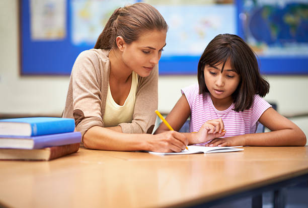 Child studying with an experienced home tutor in Pitampura for better learning